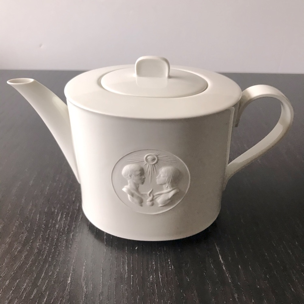 KPM Arkadia Vintage Porcelain Teapot